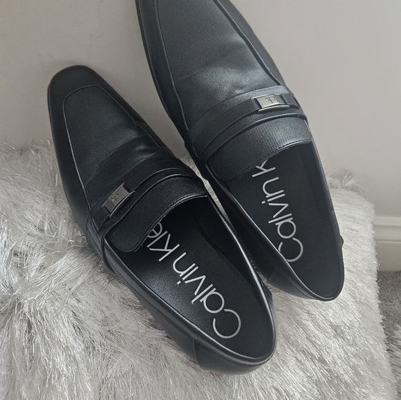 Pre loved barely worn!! Calvin Klein mens dress shoe - Picture 6 of 12